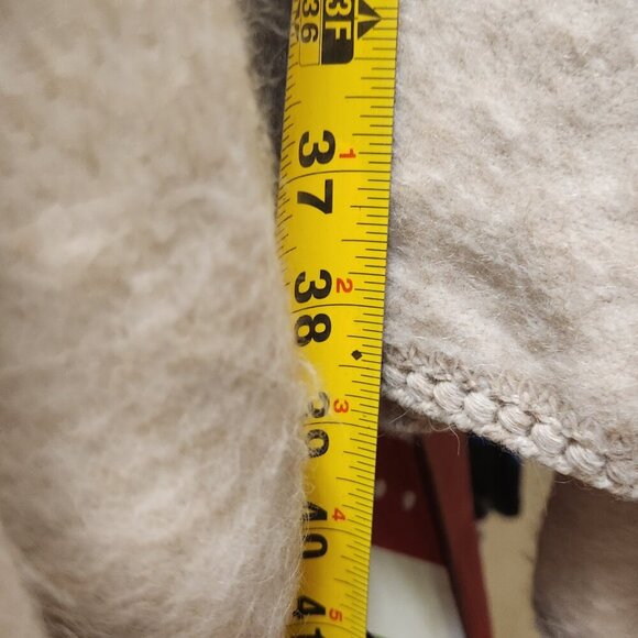 Alpaca Wool Cape w/ Attached Scarf Made in Peru - Picture 11 of 11